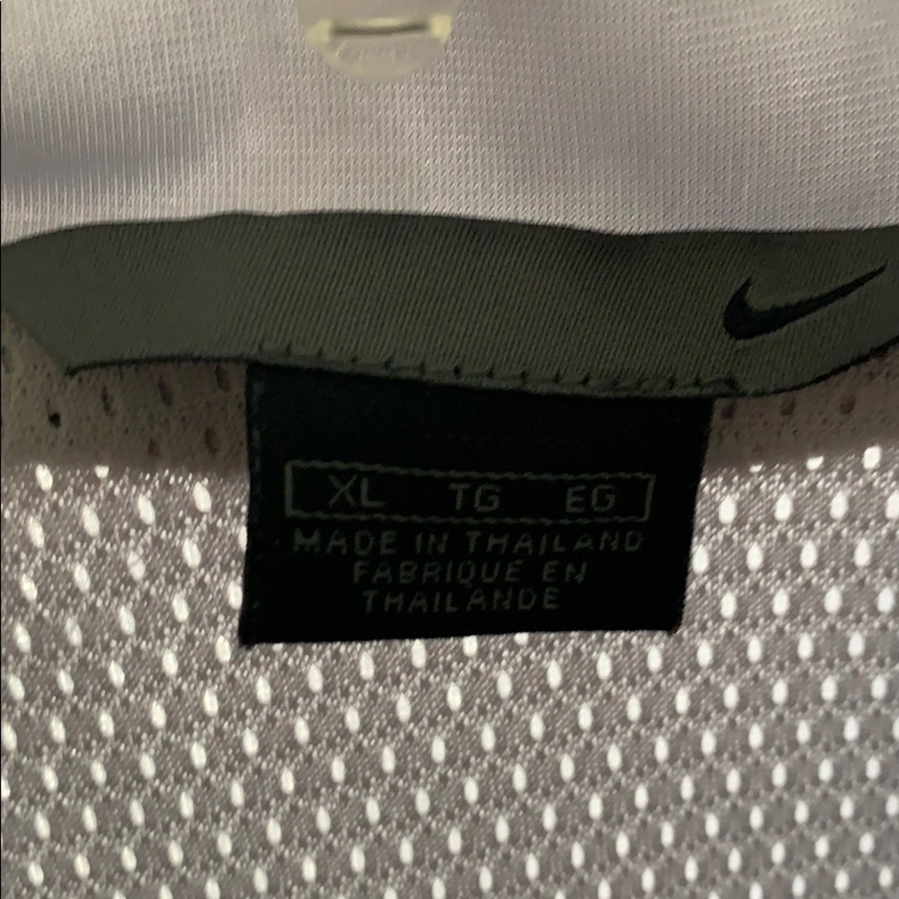 Nike men’s jacket zip up- color silver- size XL - Picture 7 of 7